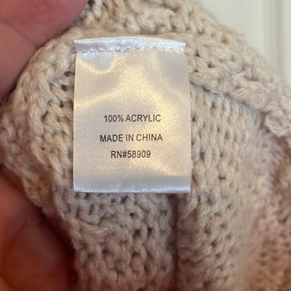 Beautiful open weave long cardigan with fringe bottom - Picture 4 of 5